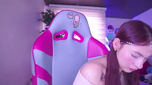 Chat +18 de Rebecah_1 ao vivo