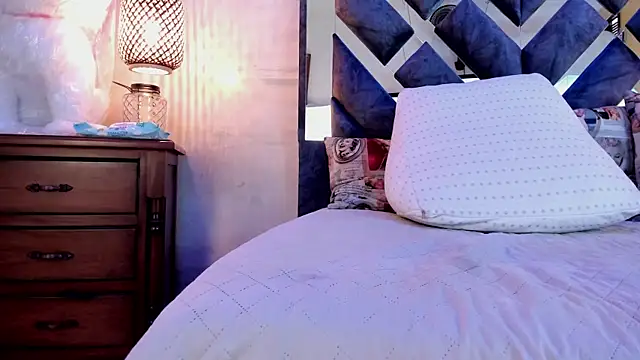 annie_vega17_'s Live XXX Chat