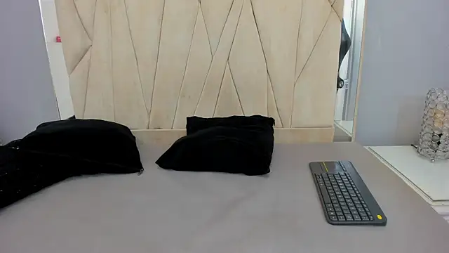 adams_bobby Adlı Modelin Canlı XXX Sohbeti