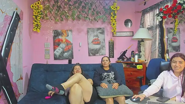 lesbiancuple Webcam Show