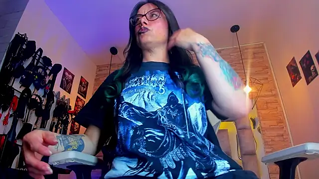 Evangelinejoness_ Chat XXX in diretta