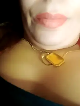 Naughty-Yousra's Webcam Show