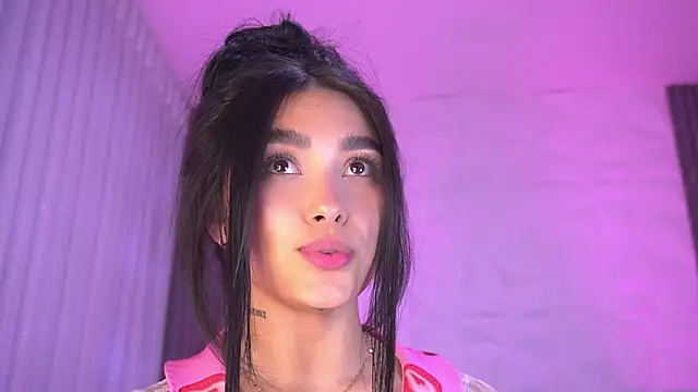 katy_rioss Adlı Modelin Canlı XXX Sohbeti