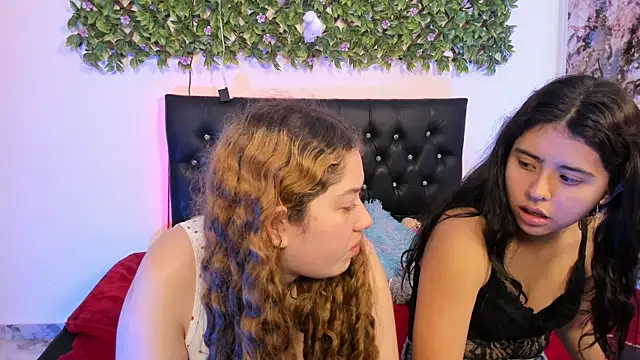 valeria_and_zoe – webcam-show