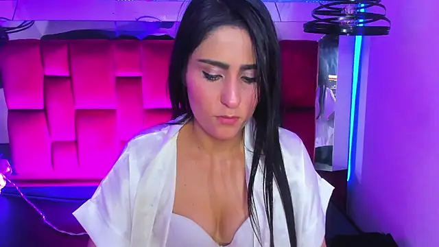 Chatroom XXX en direct de _Alahiia_