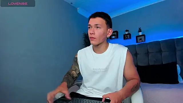 Thomas_moon Show Webcam