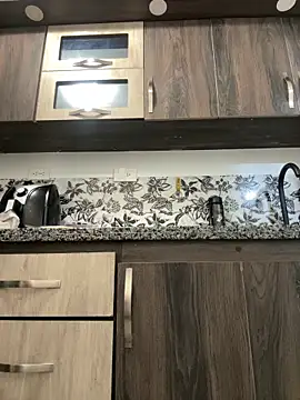 Chat +18 de Megan_Ivy ao vivo