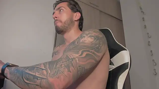 Axel__Blaze Show Webcam