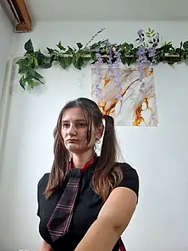 Chat +18 de Nika_aa ao vivo