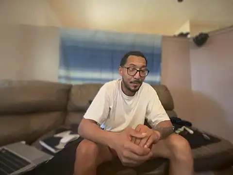 ThrowedWorldWide: απευθείας συνομιλία ΧΧΧ