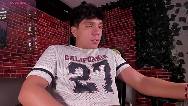 دردشة Thiago_Kozak الجنسية المباشرة