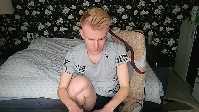 Vuitton Live XXX-chat