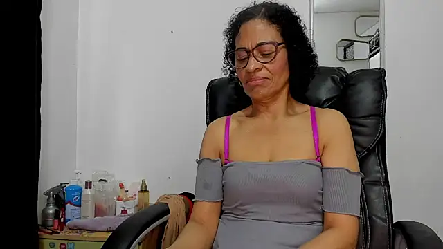 แชท XXX สดของ Aries_Mature