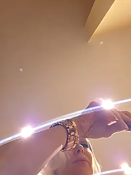 Вебкам-шоу AureliaDoux