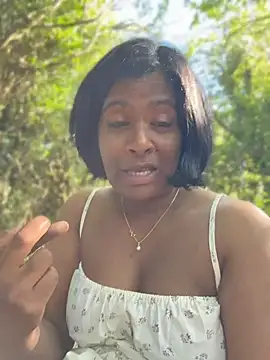 Melarose82 élő XXX-chatje