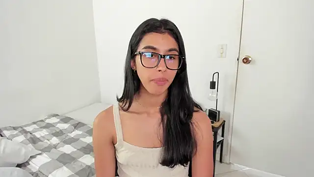 Mazikeen__18's Live XXX Chat