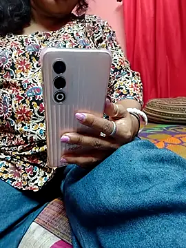 Chat XXX ao vivo de Cute-Swewty