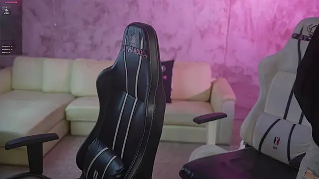 Kara_cat élő XXX-chatje