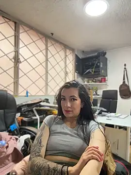 XXX chat uživo modela SALOME_KORLAND