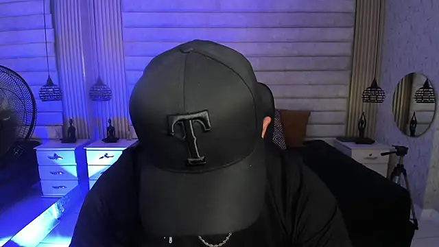 jhon_bear03 Adlı Modelin Canlı XXX Sohbeti