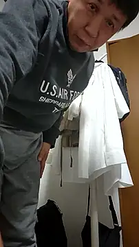 Show modela 07YUKIO na web-kameri