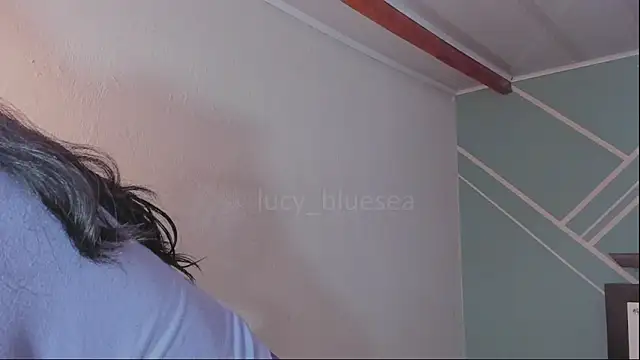 Chat XXX ao vivo de Lucy-Bluesea