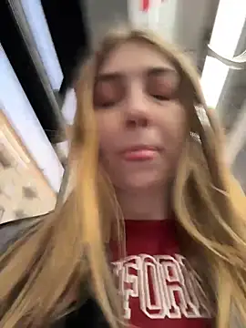 Sunny___Bunny Adlı Modelin Canlı XXX Sohbeti