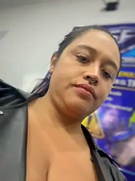 _Mia-Safety_Inspector Pertunjukan Webcam