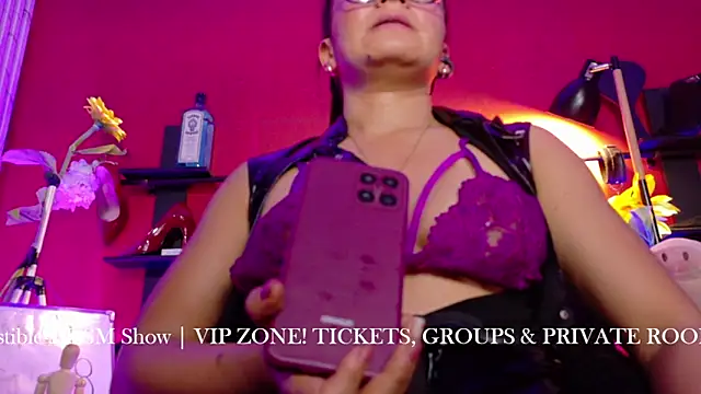 MistressSlut1's Webcam Show