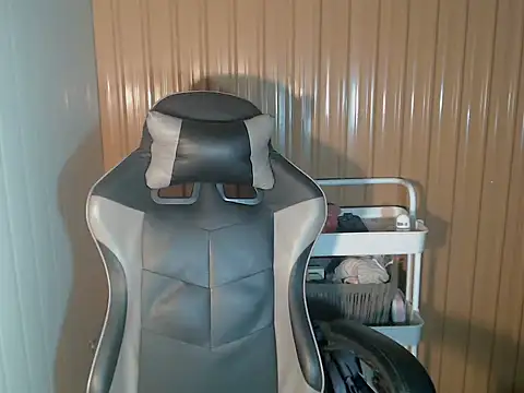 عرض كام urcurlydiva