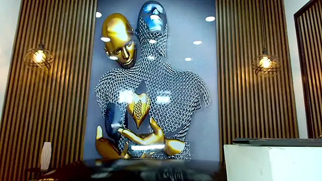 Show modela Stickraimon na web-kameri