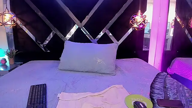 Chat XXX en directo de Lill-Kims