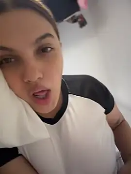 Colibri_xxx's Live XXX Chat