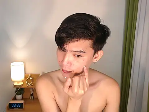 asian_dai Pertunjukan Webcam