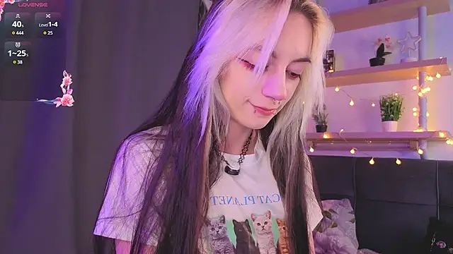 Chat +18 de TristaRoht ao vivo