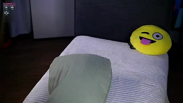 Chat +18 de TemikaAltvater ao vivo