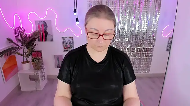 Alexandra_Kind Live XXX-Chat