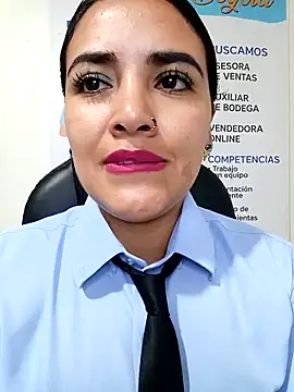 Czat XXX na żywo – MAYE__13