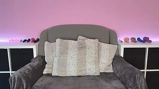 دردشة Hot-Svenja الجنسية المباشرة