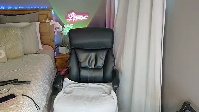 Lenaxox Adlı Modelin Canlı XXX Sohbeti