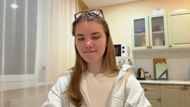 doana_bebriti Adlı Modelin Canlı XXX Sohbeti