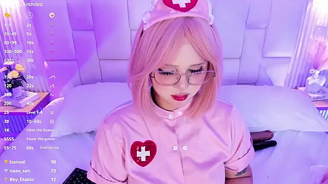 XXX chat uživo modela NanaOsaky