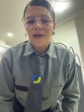 Ariana-07 Show in webcam