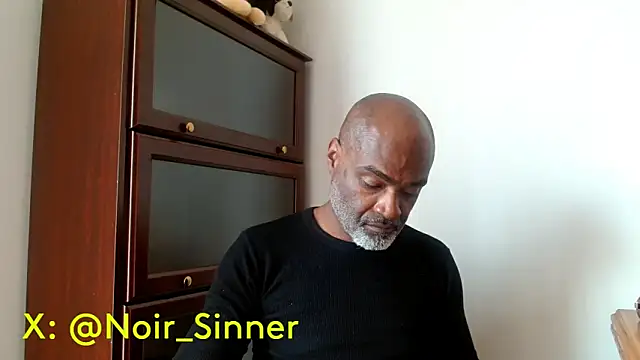 sinnernoir's Live XXX Chat