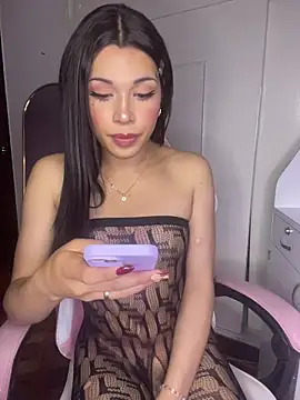 DollCamila Chat XXX in diretta