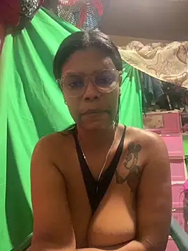 Malonna69 webcam show