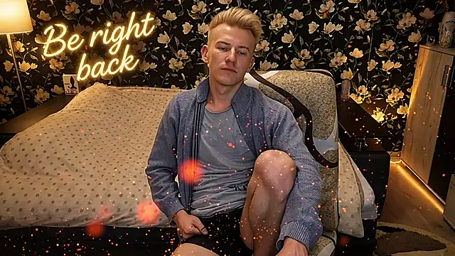 Vuitton Live XXX-chat