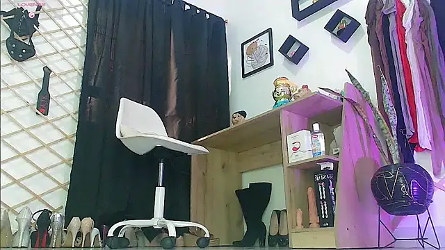 myla_sarah's Live XXX Chat