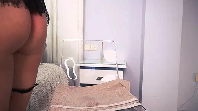 دردشة new_dee الجنسية المباشرة