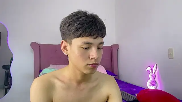 Andy_Belier23 Pertunjukan Webcam